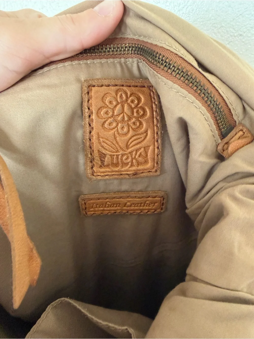 LUCKY BRAND Abbey Road Lamb Leather Whipstitch Crossbody Messenger Bag Hobo